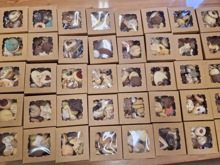 Grossansicht in neuem Fenster: Plätzchen packen_2025 Grossansicht in neuem Fenster: Plätzchen packen_2025