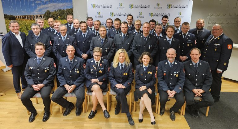 22.10.2025 FW-Ehrung Süd 25 Jahre - Scheyern - Bianca Brüggemann und Matthias Stelzer - Foto Ingrid Wohlsperger